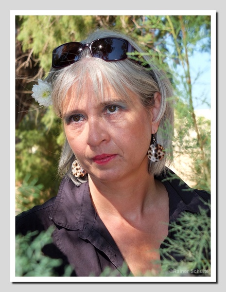 - Portrait einer Dame -