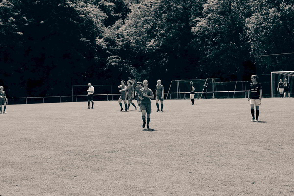 Auch Fussball geht...jpg