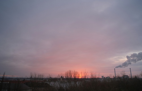 Sonnenuntergang über Berlin-Rummelsburg.