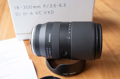 Mehr Informationen zu "Tamron 18-300"